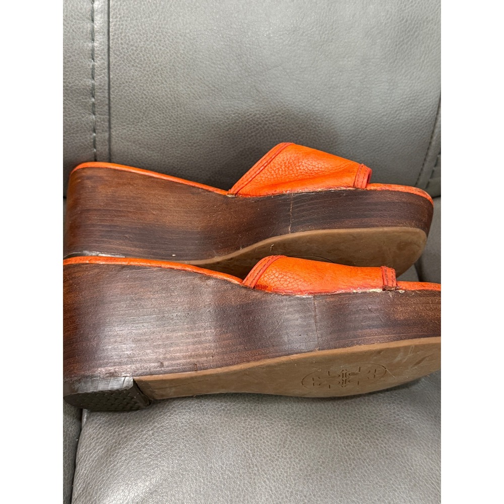 Tory Burch Orange Pebbled Leather Wood Platform Wedge Reva LogoSandals Size 8.5M - Picture 6 of 6
